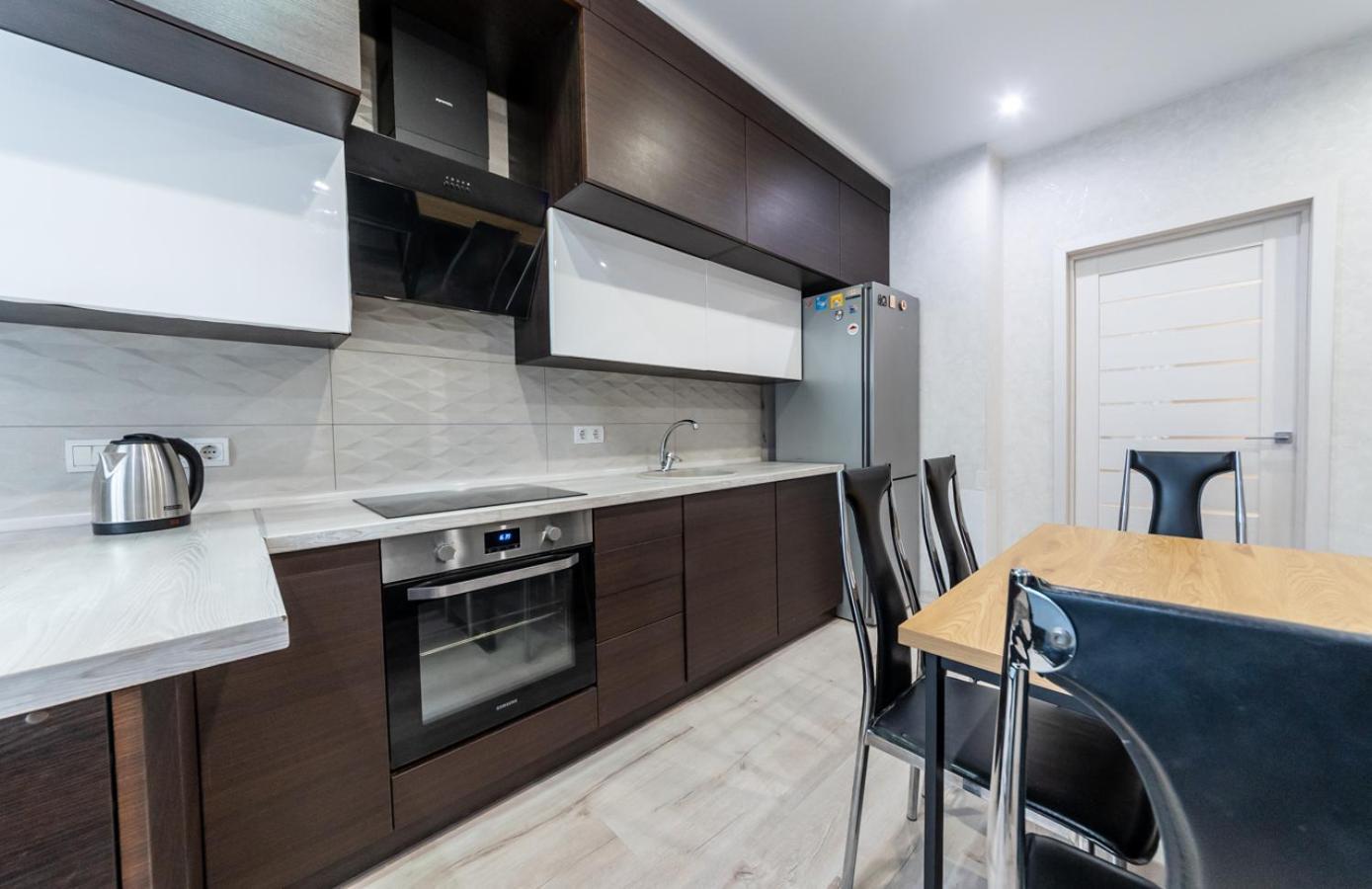 Apartment On Draghomanova 2A Киев Экстерьер фото