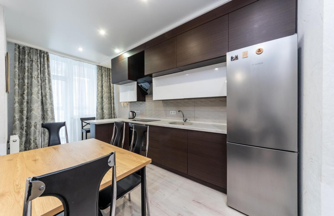 Apartment On Draghomanova 2A Киев Экстерьер фото
